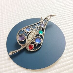 Vintage Fruit Salad faux pearls Flower leaf Brooch, silver tone  delicate, 3 1/8